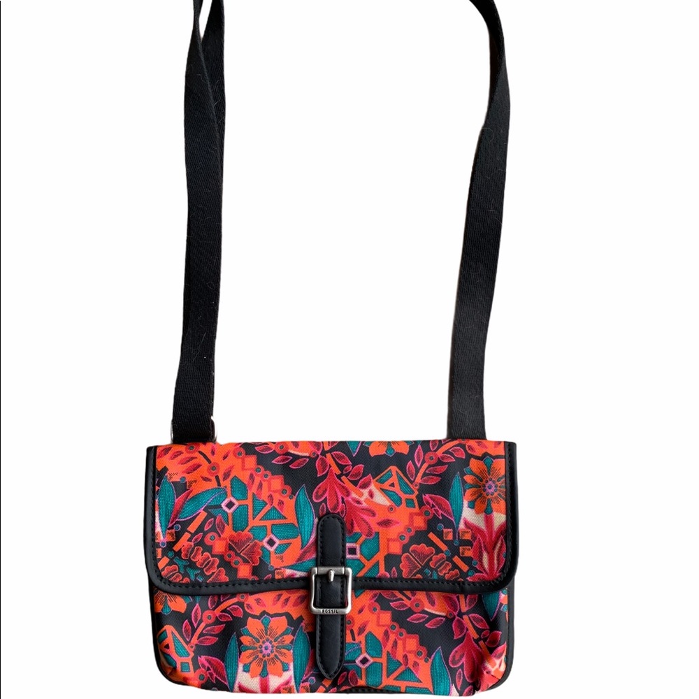 ♦️SOLD♦️Fossil Canvas Crossbody Bag